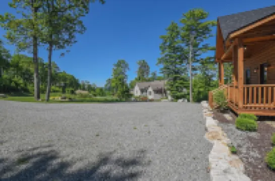 6BR New Build, Hot Tub, Fire Pit, Mtn. Views