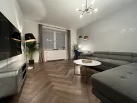 EXCLUSIVE 2 room ground floor apartment with balcony in top location!