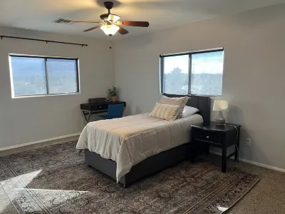 Beautiful 5 Br w/Private Pool/Hot Tub, on Golf Course! Lowered Cleaning Fees!
