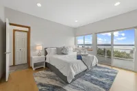 Camano - Sunset/Orcas/WaterView/PingPong/Grill/Movies/Games/Spacious/Retreat/Fun