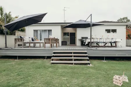 THE BAY. Effortless family fun. Pet friendly. Отели рядом с достопримечательностью «Dutchmans Beach Reserve»