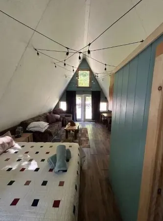 Cabin #1 Bela - Custom Built Aframe - Kid and Pet friendly