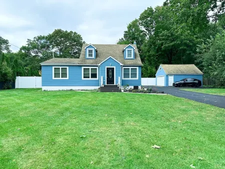 Whole home SmartTV pet friendly King bed Отели рядом с достопримечательностью «Поквотт Бич Фронт»