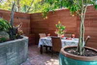 Tropical Hideaway 15 minutes from downtown and beaches! Hotel dekat Grossmont College
