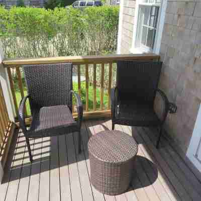 Brand new modern 2 bedroom apartment Others