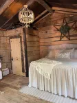 Fern Hollow Treehouse, rustic escape cozy romantic