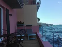 Zamarì Apartments directly by the lake