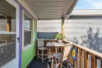 Tremont - 2BR apt - Pet Friendly, Convenient to Stadiums, Clinic, Museums & more