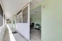 "Fountain of Youth" 2 bedroom 3 bath, bikes, BBQ