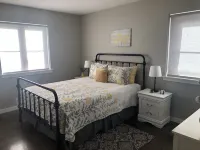 Beautiful farmhouse overlooking water with beach access on a private estate Hotels in Lopez