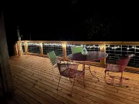 Warm & Welcoming Texas Stay / Straw Bale Charm / Private Lake / Sleeps 6 Adults Hotels in Fannin County