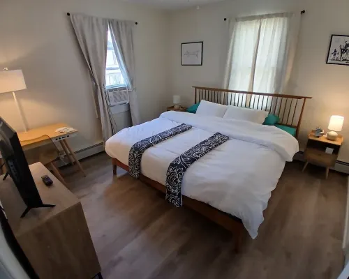 Eclectic Decor 5 Br house, 2 Baths & 2 Kitchens with WiFi and AC in Old Forge Hotels in Old Forge