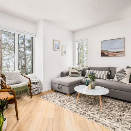 Hawks Nest Hideaway - 2 Bed 2 Bath - Screened In Deck