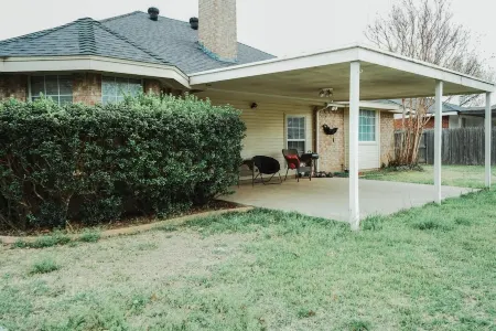 Casa de Tia Lala Cozy 6 beds near Expo Center, Airport, & Zoo