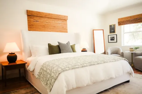 Siesta Beach Cottage 3 Bedroom 2 Bath - Walk to Beach and Private Fishing Dock