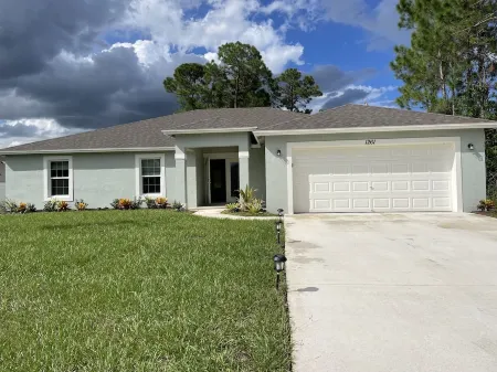 Comfort and Convenience in Port St. Lucie - near Tradition. A Perfect Getaway!
