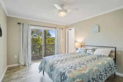 Cozy, waterfront, 5BR 4BA house w 2 decks near USNA & downtown 플라운더 파빌리온 비치 프론트 주변 호텔