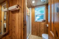 Trapper cabin