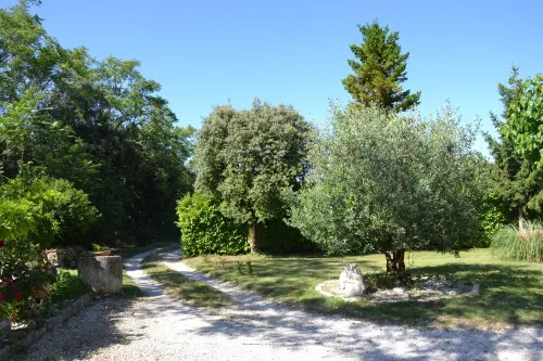 Cottage rental in Bédoin at the foot of Mont Ventoux Hotels in Bedoin