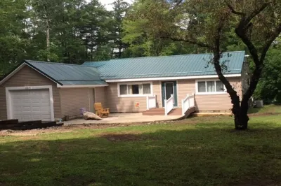 Lakeside Boating Cottage