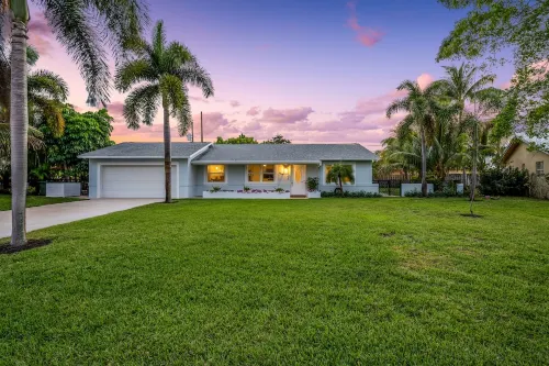 Paradise Palms, our tropical oasis in Delray Beach and very close to Boca Raton!