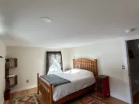 The Greenstone House in Vermont’s Northeast Kingdom! Hotels in Burke
