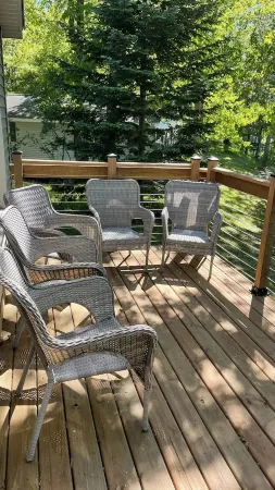 Popple Lake House Getaway Отели в г. Игл Пойнт