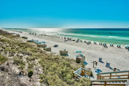 Ocean Views, Closest to Beach & Seacrest Pool, Bikes, on 30A by Rosemary & Alys