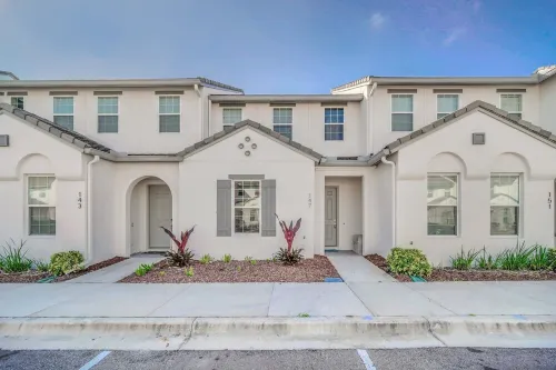 Private heated pool, resort and amenities, very close to Disneyworld