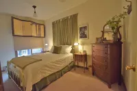 Downtown Port Townsend - Hillside Penthouse Vacation Rental