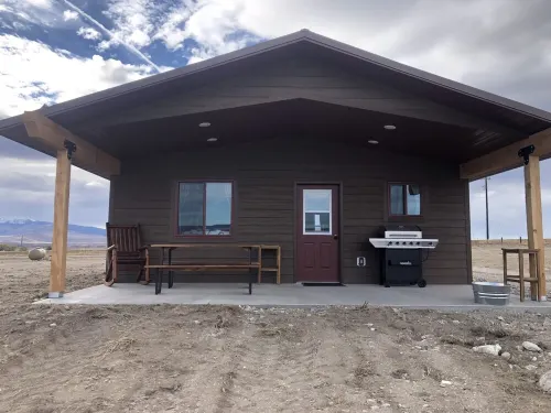 Shedhorn Cabin #3 of 3 - 1 BEDR & Full RV Hookups