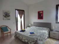 Miriam House - Apt. Peony -Air Conditioning ad Free WiFi Hotel in zona Spiagga di Costa su Franzesu