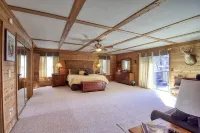 Secluded Cabin w/ HOT TUB, Woodburning Stove, VIEW on PRIVATE 2 acres