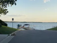 North Shore Loft, close to everything! Hotels in Clear Lake