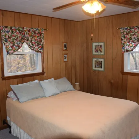 Kentucky Lake Waterfront Home, dock, 4 large BR, new kitchen in 2019