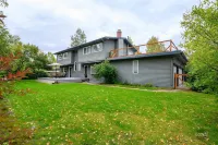 Cozy Remodeled Home UMED District Hotel in zona Anchorage Merrill Field