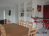 Modern house, quiet, very bright with garden and terraces