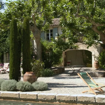 Mas Dagan, vacation apartments in Saint Remy to dream away on a romantic estate