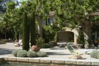 Mas Dagan, vacation apartments in Saint Remy to dream away on a romantic estate