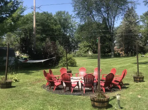 Executive Brown Deer Home with 4 Bedrooms 6 Beds 2.5 Baths Big Screen Media Room Hotels in Brown Deer