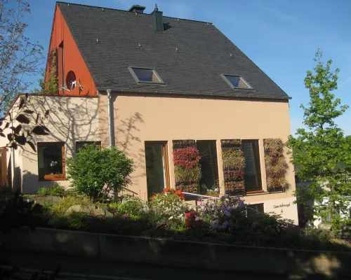 Large vacation apartment in the beautiful Ruwer valley Hotels in Kasel