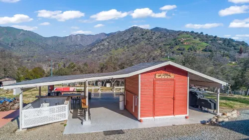 Charming 3-4 BR home with pool, river access & sweeping grounds