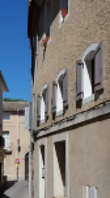 Charming 80m square apartment in the center of L'Isle sur la Sorgue