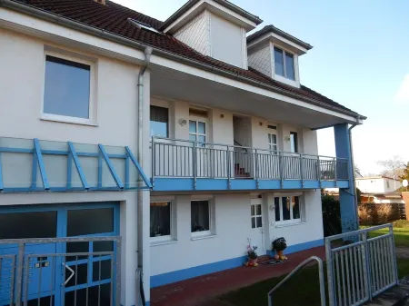 Mediterranean 2 bedroom apartment with sea views and south west facing balcony to relax