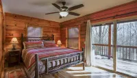 Cozy log cabin near the Smoky Mountains