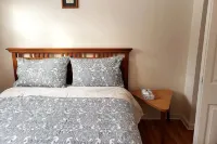 Viola Suites Apt 2 // 2 BR, Pet Friendly, Economical, Lg Yard, Near Mayo!