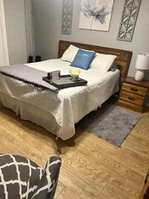 Lovely 1 bedroom condo with free parking