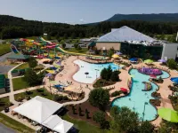 Stunning Luxury Home: Majestic Massanutten Views with New Hot Tub Hotels in Massanutten