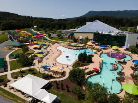 Stunning Luxury Home: Majestic Massanutten Views with New Hot Tub