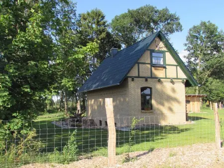 Des Försters Ferienhaus - Haus Hirsch Отели в г. Людвигслуст-Пархим